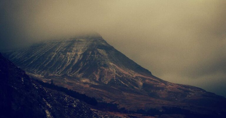 Ilustração sobre Acelerando Descobertas