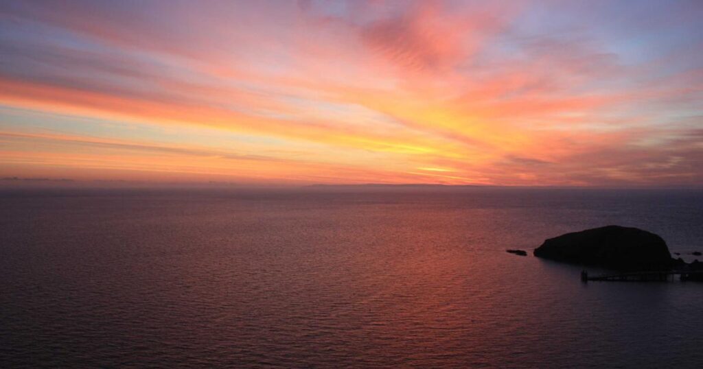 Ilustração sobre Desdobrar Pixels para DNA: Porque o Futuro da Compressão É Sobre Todos os Tipos de Dados