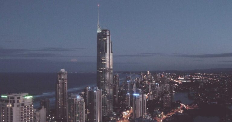 Ilustração sobre InsightFinder